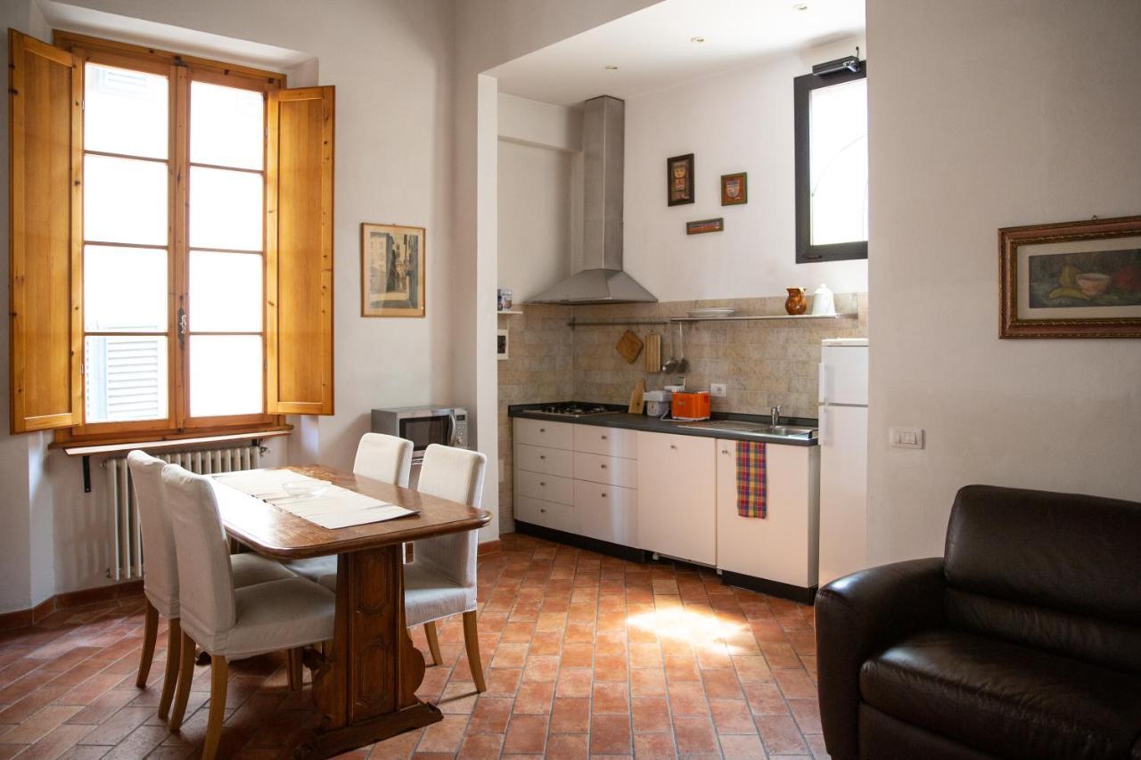 Lovely One Bedroom Apartment Nearby Ponte Vecchio Флоренция Экстерьер фото
