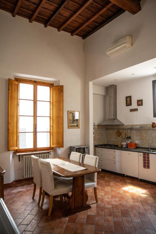 Lovely One Bedroom Apartment Nearby Ponte Vecchio Флоренция Экстерьер фото